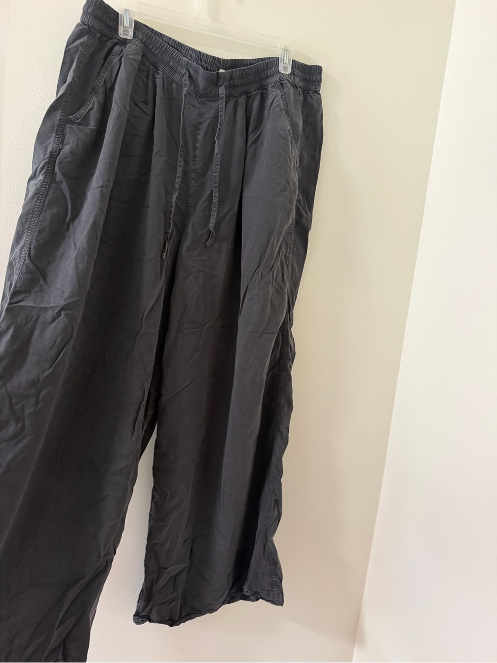 aerie Black Drawstring Wide-Leg Joggers